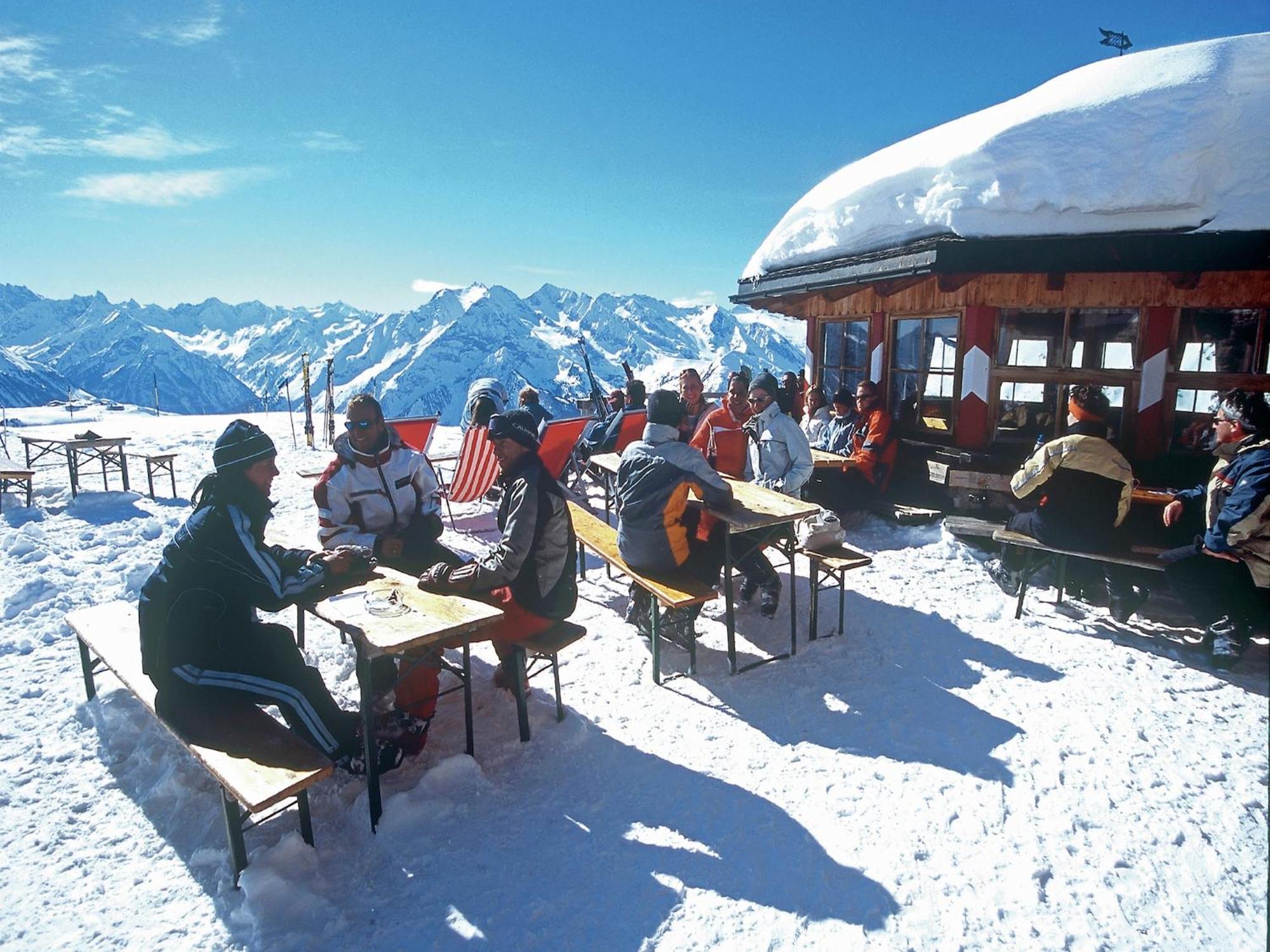 Attractive Holiday Home In Kaltenbach On The Ski Slope Stumm Extérieur photo