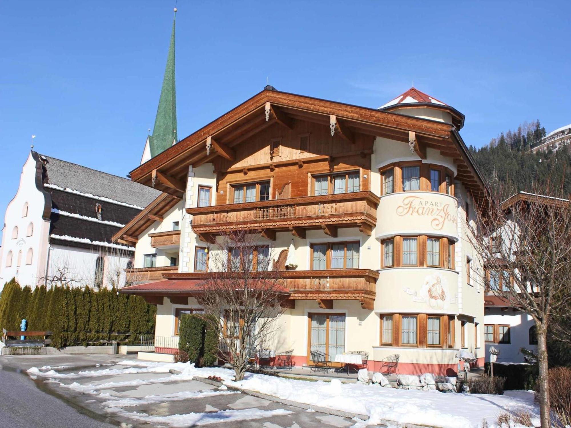 Attractive Holiday Home In Kaltenbach On The Ski Slope Stumm Extérieur photo