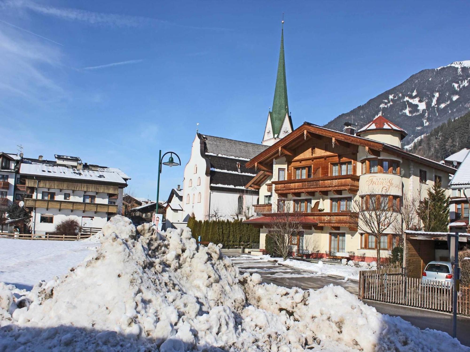 Attractive Holiday Home In Kaltenbach On The Ski Slope Stumm Extérieur photo